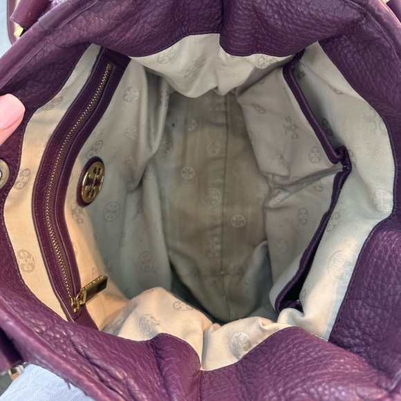 Tory Burch Purple Leather Hobo/Crossbody Great Color! - Picture 9 of 13